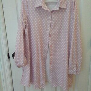 Lavender/ white polka dot shirt  XXL